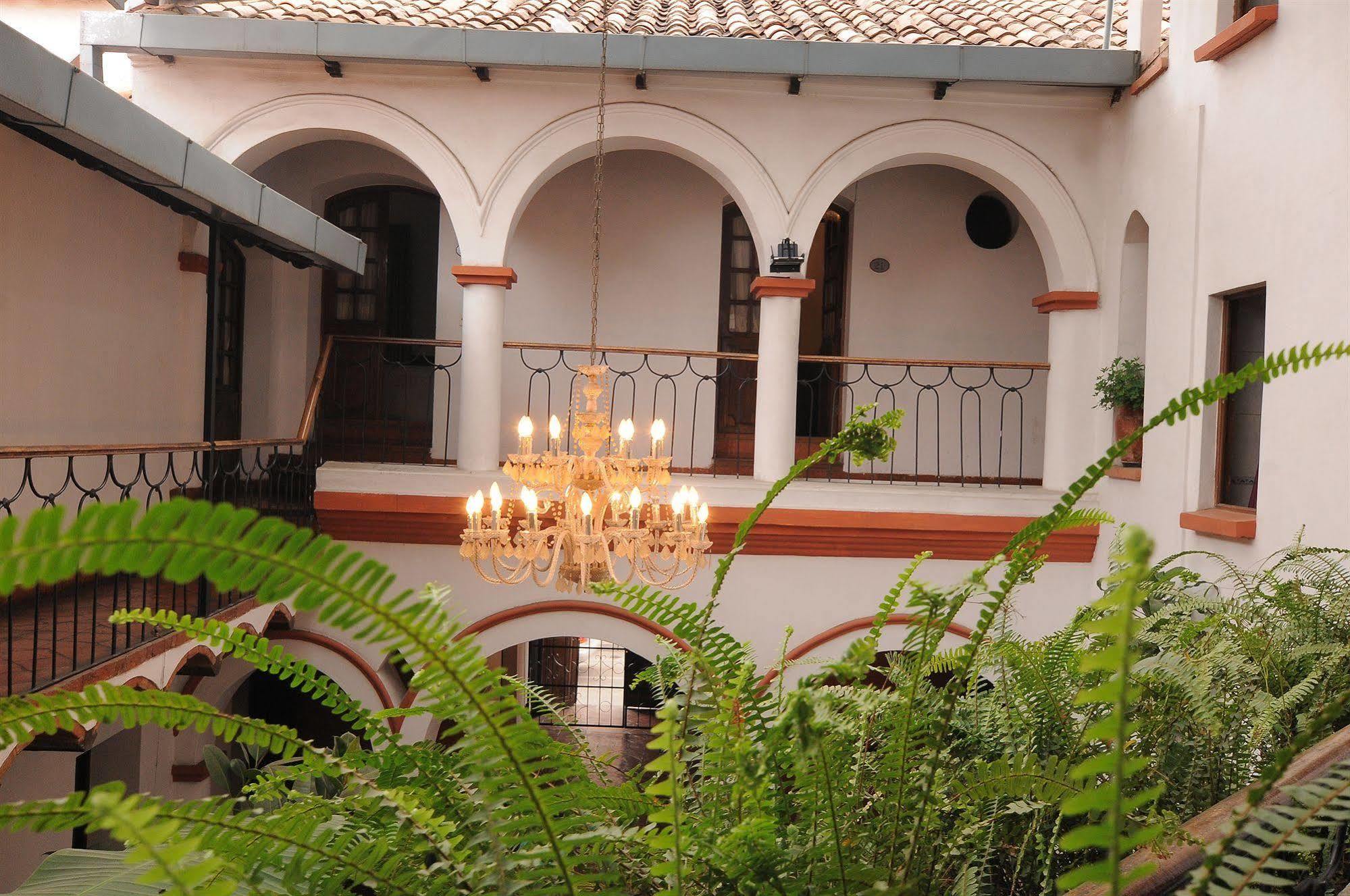 Hostal Recoleta Sur Sucre Bagian luar foto