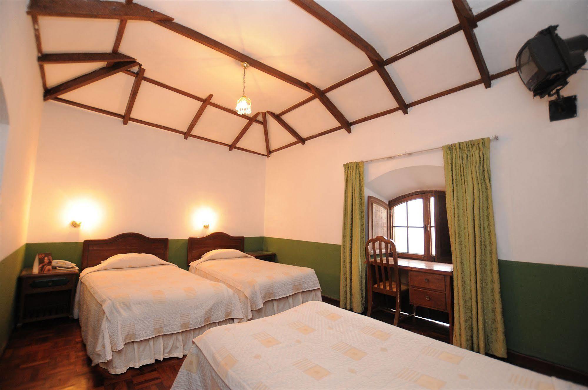 Hostal Recoleta Sur Sucre Bagian luar foto