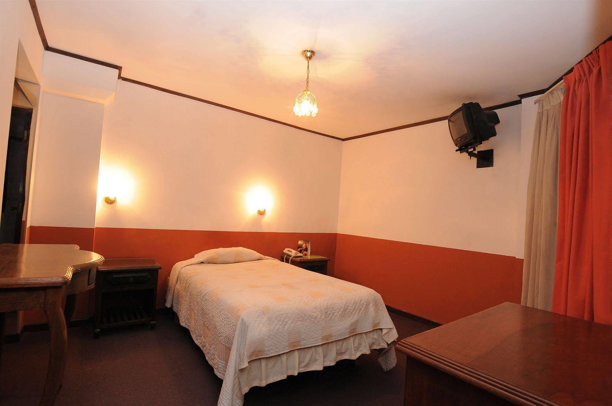 Hostal Recoleta Sur Sucre Bagian luar foto