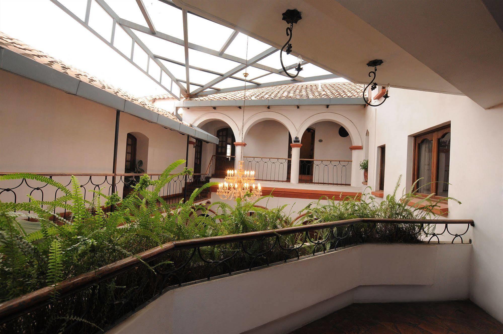 Hostal Recoleta Sur Sucre Bagian luar foto